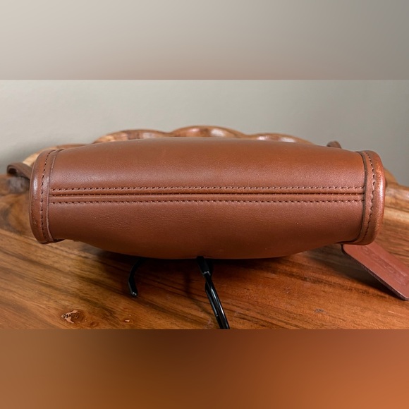 Vintage COACH Abbie British Tan Leather Crossbody 9017 - Picture 12 of 17